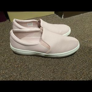 Pink sketchers, size 7.5